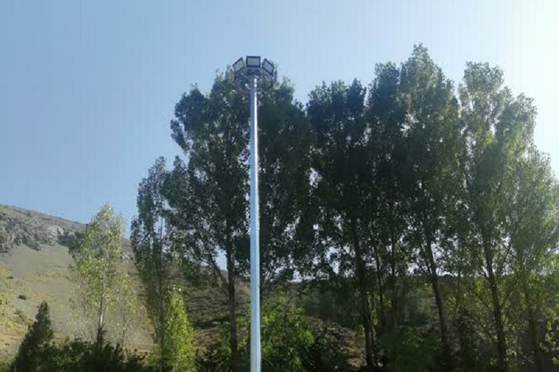 پروژه نصب برج نوری ۱۲ متری در آرامستان روستای باغگل به بهره‌برداری رسید